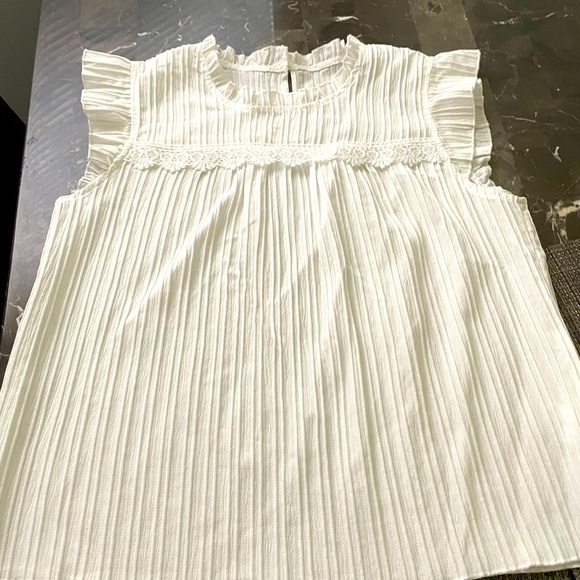 SHEIN Tops - Brand new white blouse ❤️❤️